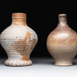 Eight stoneware jugs and mugs, and a glazed pottery vessel, Germany and The Netherlands, 16/17th C. — photo 11