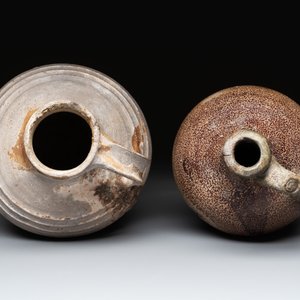 Eight stoneware jugs and mugs, and a glazed pottery vessel, Germany and The Netherlands, 16/17th C. — photo 12
