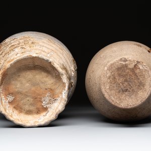 Eight stoneware jugs and mugs, and a glazed pottery vessel, Germany and The Netherlands, 16/17th C. — photo 13