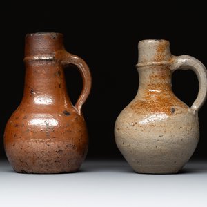 Eight stoneware jugs and mugs, and a glazed pottery vessel, Germany and The Netherlands, 16/17th C. — photo 26