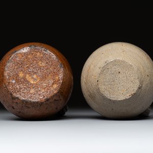 Eight stoneware jugs and mugs, and a glazed pottery vessel, Germany and The Netherlands, 16/17th C. — photo 31