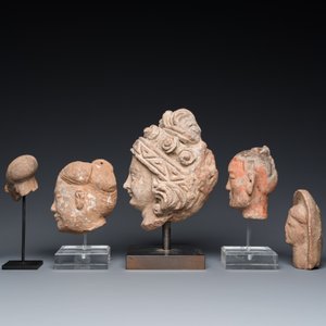 Eight various carved stone heads, incl. Chinese, Etruscan, Gandhara and Japanese — 照片 3