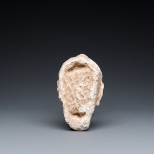 Eight various carved stone heads, incl. Chinese, Etruscan, Gandhara and Japanese — 照片 9