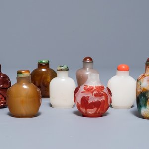 Eight various glass snuff bottles, 19/20th C. — photo 1
