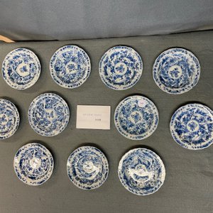 Eleven Chinese blue and white lobed cups and saucers, Kangxi — photo 14