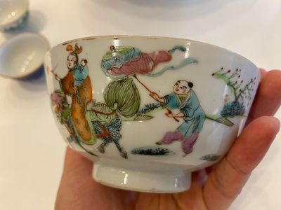 Eleven Chinese famille rose bowls, 19/20th C. — 照片 7