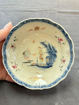 Eleven Chinese famille rose cups and nine saucers, Yongzheng/Qianlong — foto 9