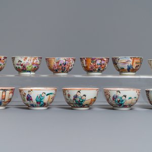 Eleven Chinese famille rose 'mandarin' cups, eight saucers, a teapot and a vase, Qianlong — photo 5
