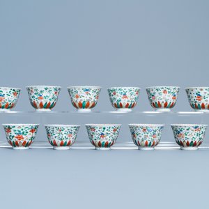 Eleven Chinese famille verte cups and thirteen saucers, Kangxi — 照片 5