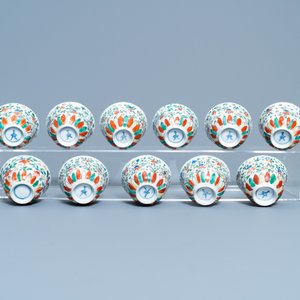 Eleven Chinese famille verte cups and thirteen saucers, Kangxi — 照片 9