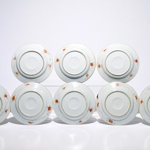 Eleven Chinese Imari-style plates, incl. a set of eight, a pair and one individual, Kangxi/Qianlong — photo 3