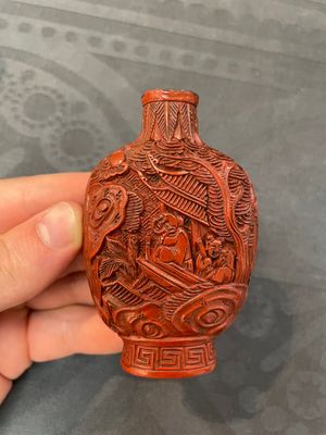 Eleven Chinese snuff bottles in amber, agate, rock crystal, lacquer, hardstone, metal and wood, 19/20th C. — 照片 24