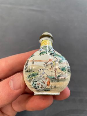 Eleven Chinese snuff bottles in amber, agate, rock crystal, lacquer, hardstone, metal and wood, 19/20th C. — 照片 31