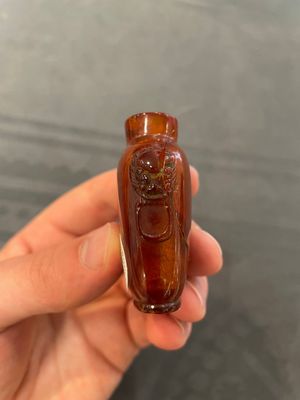 Eleven Chinese snuff bottles in amber, agate, rock crystal, lacquer, hardstone, metal and wood, 19/20th C. — 照片 69