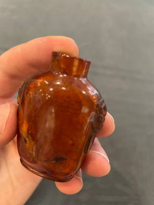 Eleven Chinese snuff bottles in amber, agate, rock crystal, lacquer, hardstone, metal and wood, 19/20th C. — 照片 71
