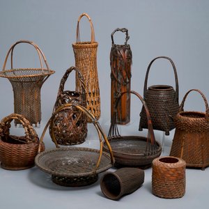 Eleven Japanese bamboo ikebana baskets including three signed examples, Meiji/Showa, 19/20th C. — 照片 1