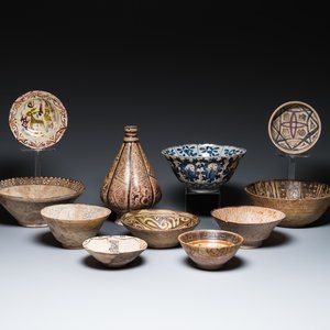 Eleven various Islamic pottery wares, 10th C. and later — 照片 1