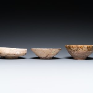 Eleven various Islamic pottery wares, 10th C. and later — 照片 11