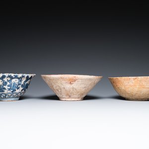 Eleven various Islamic pottery wares, 10th C. and later — 照片 23