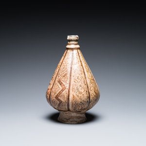 Eleven various Islamic pottery wares, 10th C. and later — 照片 4