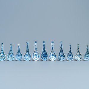 Elf Chinese blauw-witte lepels, 19/20e eeuw — foto 2