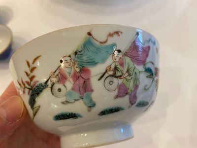 Elf Chinese famille rose kommen, 19/20e eeuw — foto 6