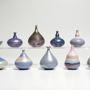 Elf modernistische vaasjes met diverse blauwe glazuren, Perignem en Amphora, 2e helft 20e eeuw — foto 3