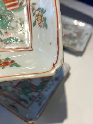 Ensemble de cinq coupes de forme carrée en porcelaine de Chine wucai ko-sometsuke pour le marché japonais, époque Transition — photo 29