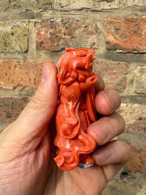 Ensemble de sept personnages en corail rouge sur socle en bois, Chine, 19/20ème — photo 11