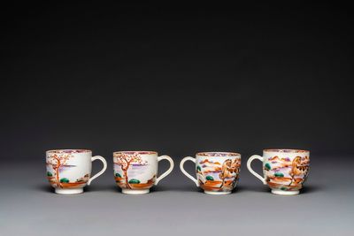 Ensemble des quatre tasses, soucoupes et un sucrier en porcelaine de Chine famille rose à décor de deux chevaux, Qianlong — photo 1