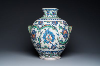 Exceptionnel grand vase de style Iznik, Cantagalli, Italie, 19ème