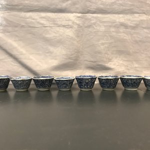 Fifteen Chinese blue and white cups and 19 saucers, Kangxi — 照片 12