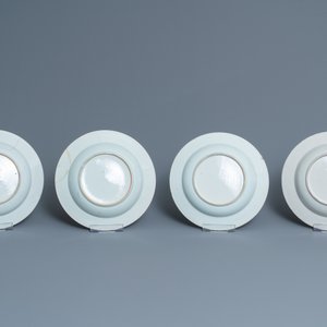Fifteen Chinese blue and white plates and three dishes with 'cuckoo in the house' design, Qianlong — photo 11