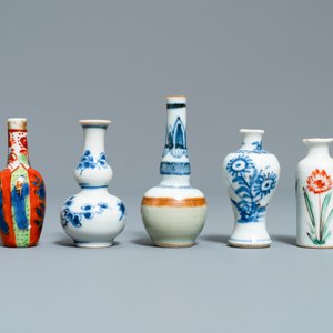 Fifteen various small Chinese vases, Kangxi — photo 10