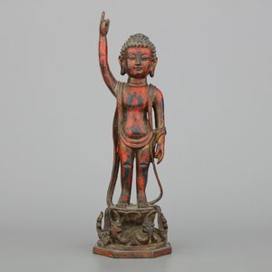 Figure chinoise de Bouddha comme enfant, en bronze doré et laqué, dynastie Ming — photo 1