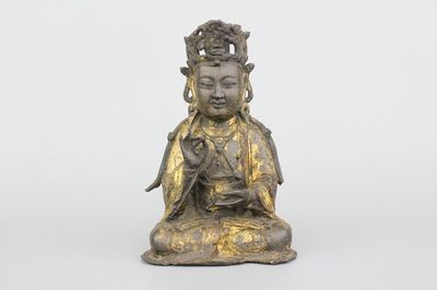 Figure chinoise de Guanyin en bronze doré, dynastie Ming
