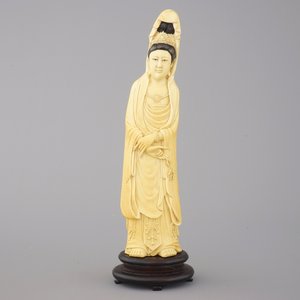 Figure chinoise de guanyin en ivoire sculpté, 19e-20e — photo 1