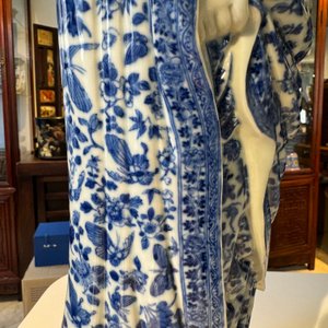 Figure de Boddhisattva en porcelaine de Chine en bleu et blanc, marque de sceau Xue Chang Sen 薛長森, République — photo 15