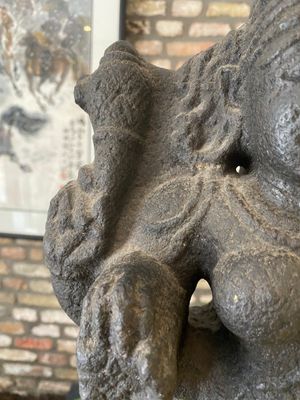 Figure de Lakshmi en pierre sculptée, Inde, 13/15ème — photo 13