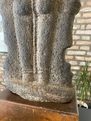 Figure de Lakshmi en pierre sculptée, Inde, 13/15ème — photo 10