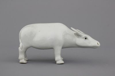 Figure d'un arni en 'blanc-de-chine', 19e