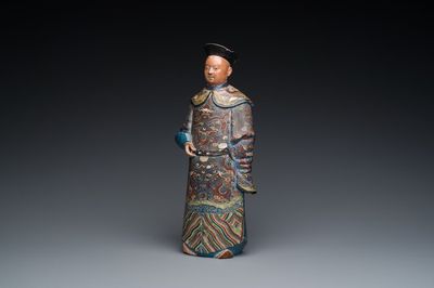 Figure d'un mandarin en terre cuite peinte, Chine, Canton, 19ème