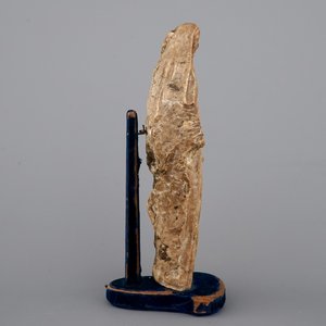Figure d'une sainte, Maria, en albâtre, Angeleterre ou Les Pays-Bas, 16/17ème siècle — photo 4