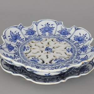 Fijn blauw en wit Delfts aardbeienvergiet, 18e eeuw — foto 1