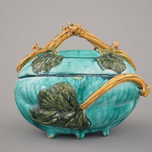 Fijne meloenvormige terrine met deksel in Brussels aardewerk met turquoise fond, 18e eeuw — foto 2