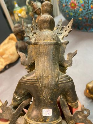 Five Asian sculptures in alabaster, bronze and brass, 19/20th C. — 照片 12