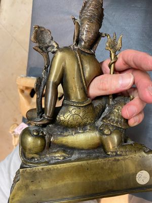 Five Asian sculptures in alabaster, bronze and brass, 19/20th C. — 照片 19