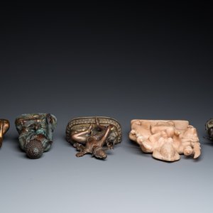 Five Asian sculptures in alabaster, bronze and brass, 19/20th C. — 照片 6