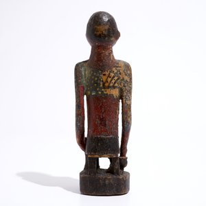 Five baskets, a polychrome wood figure, a pipe and a crucifix necklace, D.R. Congo, 1st half 20th C. — photo 14