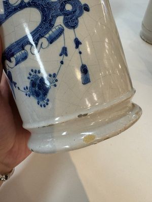 Five blue and white Dutch Delft albarello-type apothecary jars, 18th C. — photo 11